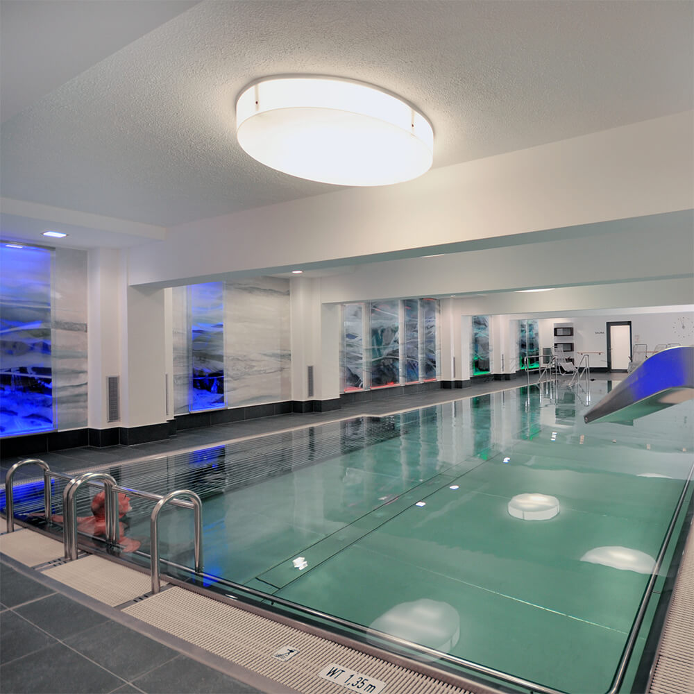 wohnstift-service-schwimmbad